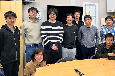 Lab members with Kunitomisan